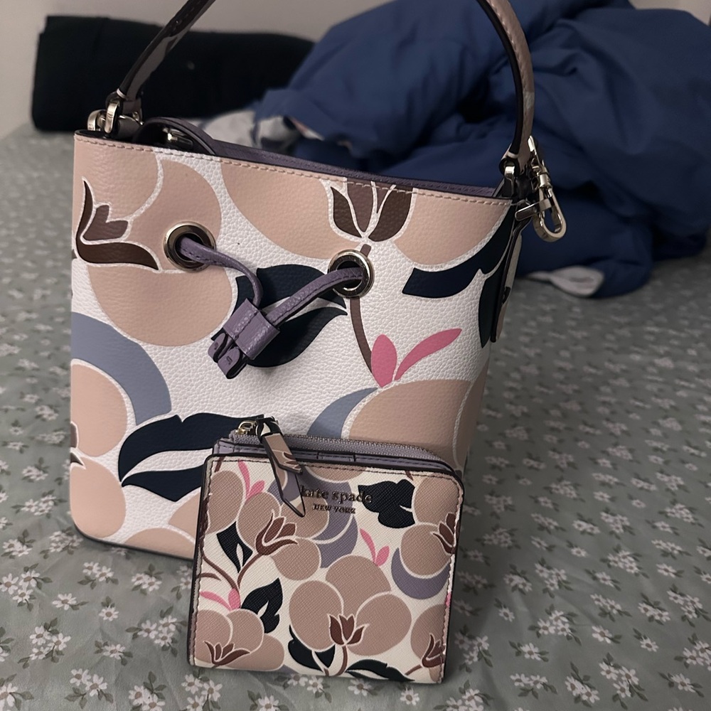 Kate spade floral bucket handbag (xs small w/ matching wallet